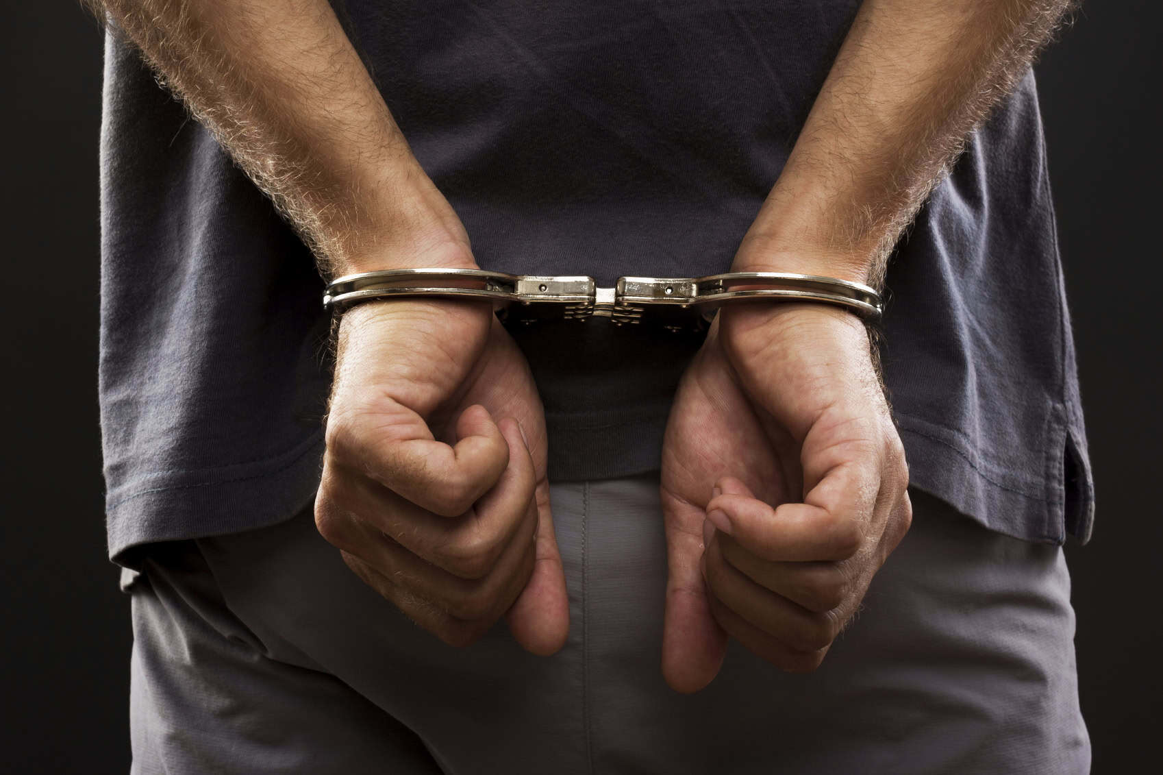 How to Deal with an Outstanding Warrant for Your Arrest